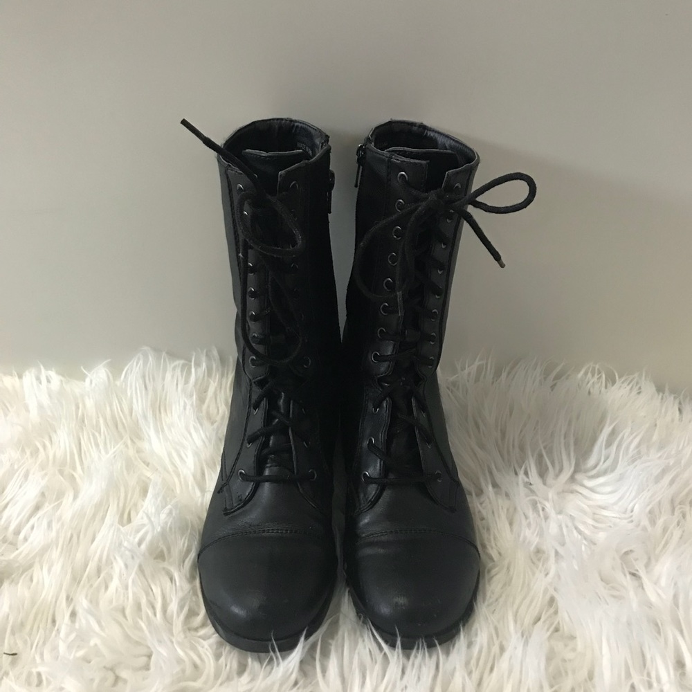 Forever 21 Black Lace Up Boots size 7